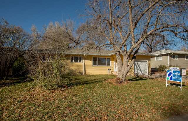 Cute 3 bed/1 bath Bungalow! - 1709 Morningside Drive, Fort Collins, CO 80525