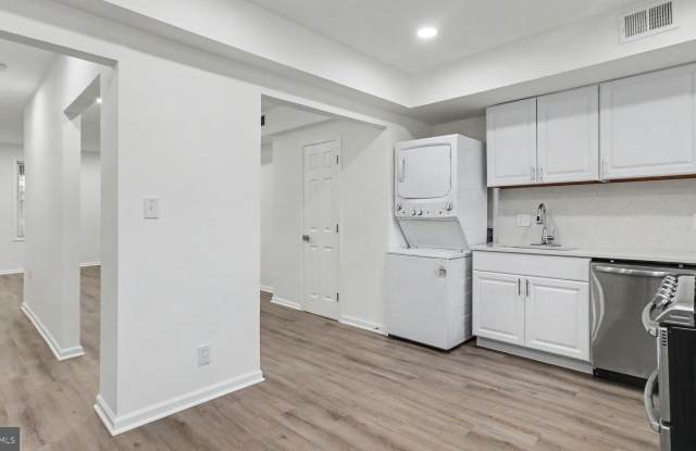 1028 KENYON Street NW Gallery 3