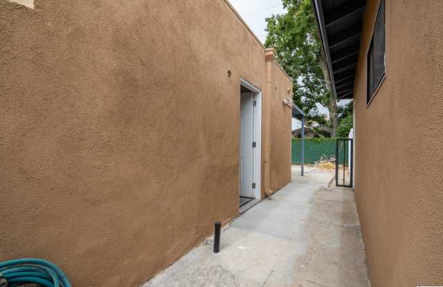 6635 Irvine Avenue Gallery 4