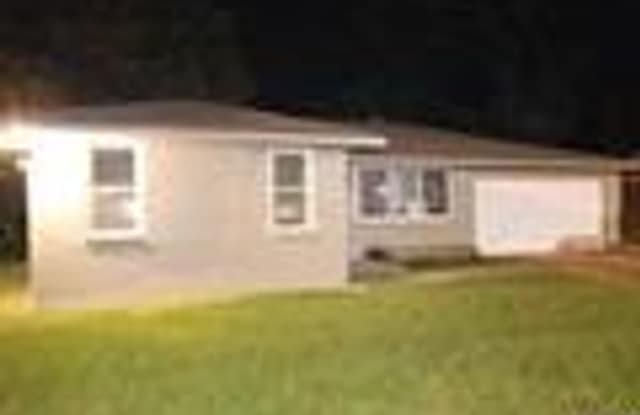 3 bedrooms 2 baths Gallery 4
