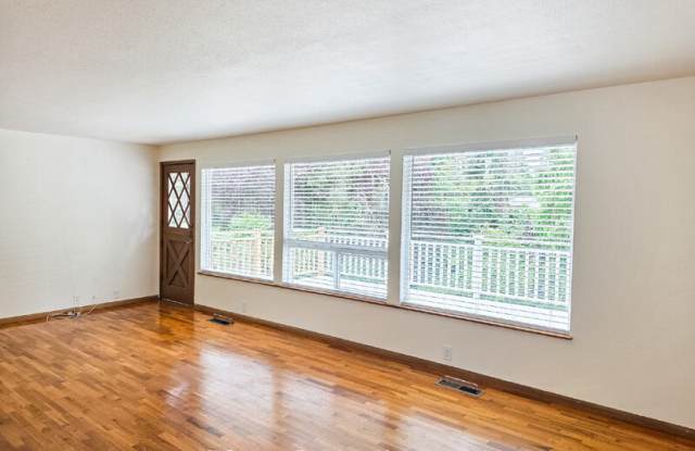 4908 Dogwood Drive Gallery 4