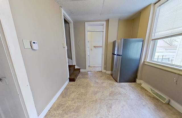 Comfortable Two Bedroom Duplex Gallery 4