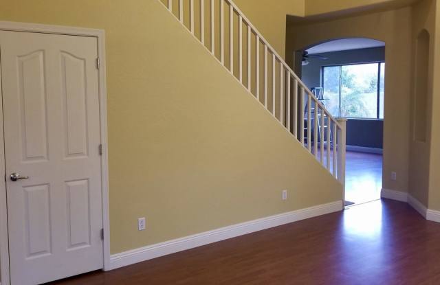 4232 E CREST Court Gallery 3