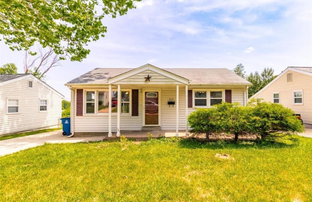 312 Hillcrest Boulevard - 312 Hillcrest Boulevard, Winchester, MO 63021