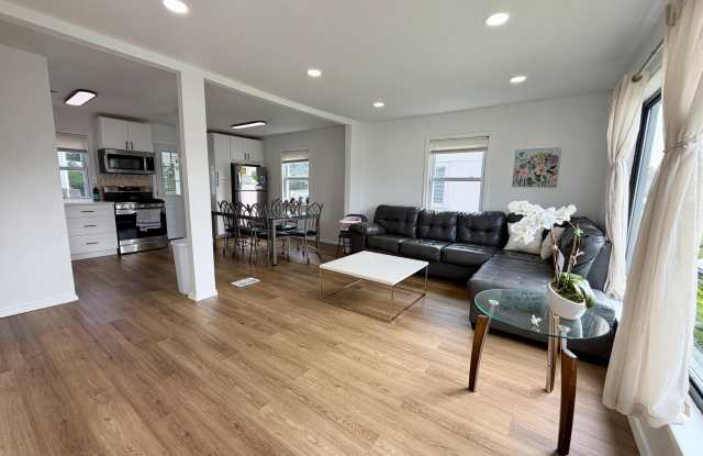 23 Campbell Court Gallery 4