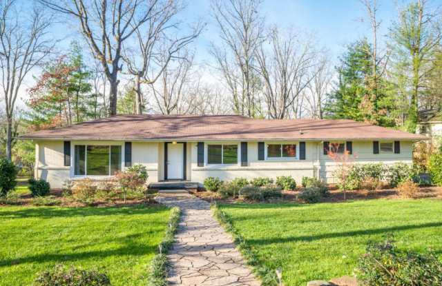 215 Dawn St - 215 Dawn Street, Signal Mountain, TN 37377