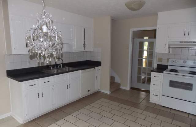 6802 Creekwood Drive Gallery 4