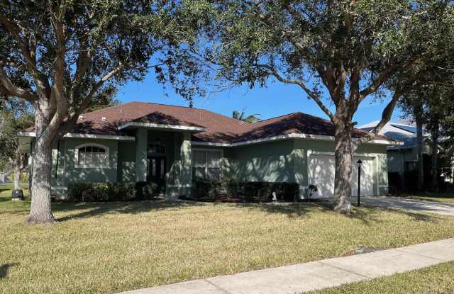 1882 Woodfield Circle photos photos