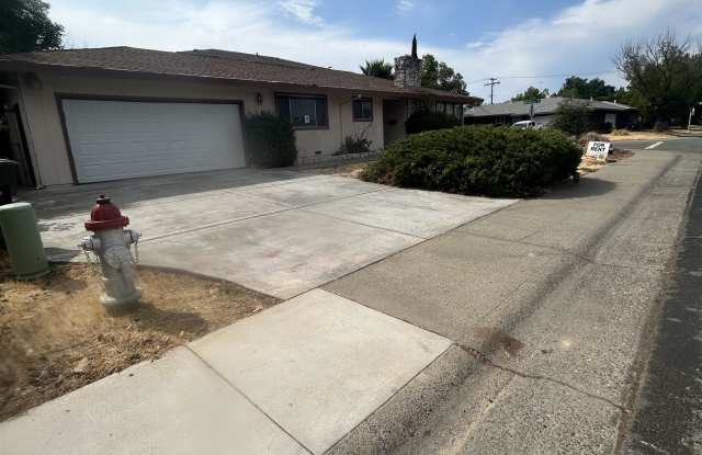 7312 South Land Park Drive - 1 photos photos