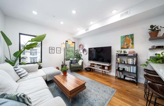 22 LINCOLN ST - 22 Lincoln Street, Jersey City, NJ 07307