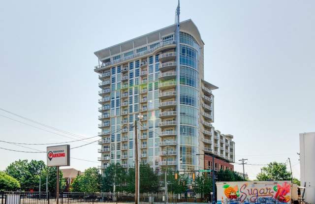 Excellent and newly refreshed Uptown 8th floor condo in the Courtside complex! photos photos