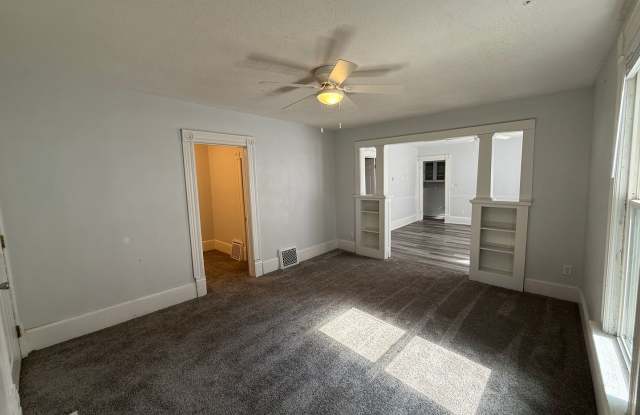 Spacious  Homey 3-Bedroom with Bonus Room photos photos