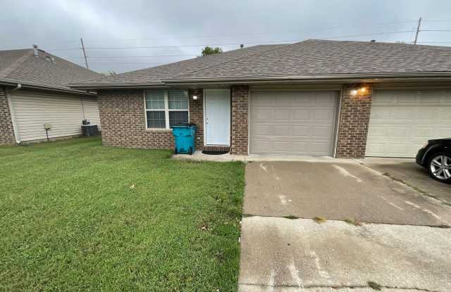 Spacious Duplex photos photos Spacious Duplex photos photos