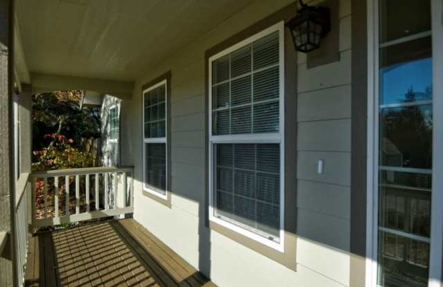 Spacious 3-Bedroom Home in Desirable Tumwater Hill Gallery 3