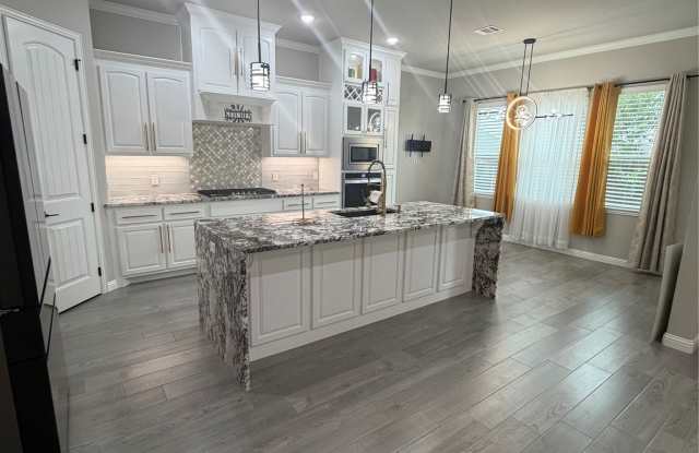 4005 Gallivant Drive Gallery 4