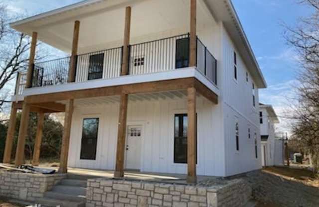 1360 W Mcneill St 201 - 1360 Mc Neill, Stephenville, TX 76401