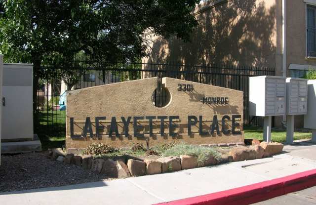 Cozy 2 Bedroom 2.5 Bathroom In The Heart of ABQ! photos photos