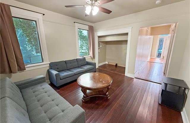 7000 JEANNETTE Street Gallery 4