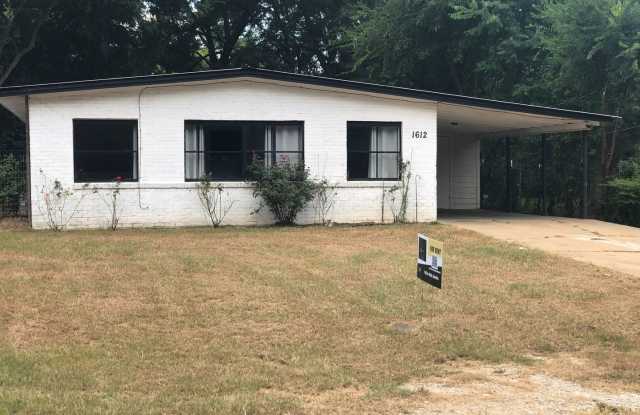 Cute 3 Bedroom House in Longview ISD - 1612 Oden Street, Longview, TX 75602
