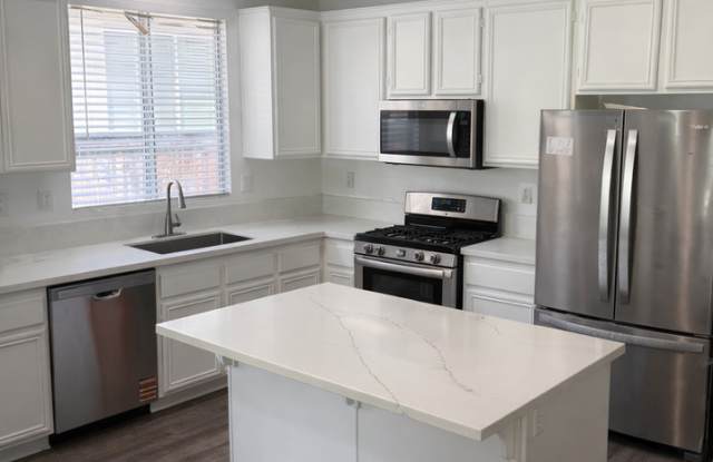 Beautiful Renovated Home Ready for move in! photos photos