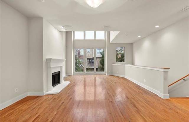 3607 Live Oak Street Gallery 3