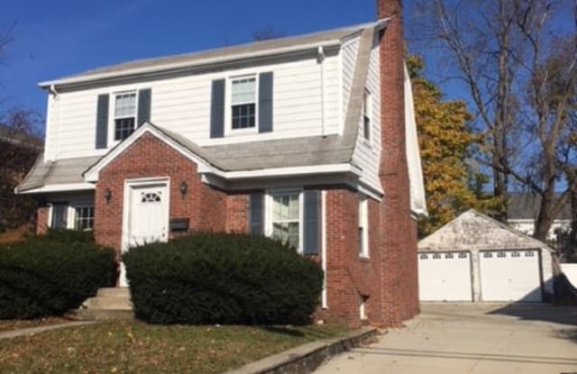 17 Parkway ave - 17 Parkway Avenue, Cranston, RI 02905
