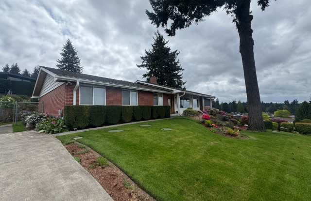 Stunning Three Bedroom With Amazing Views! photos photos