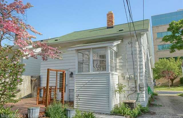 340 E TROY Street Gallery 2