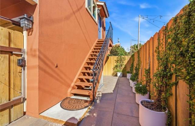 316 E Palmyra photos photos