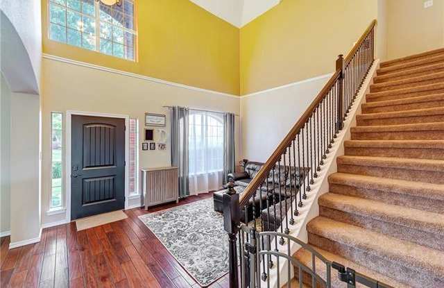 2313 Acorn Bend Gallery 2