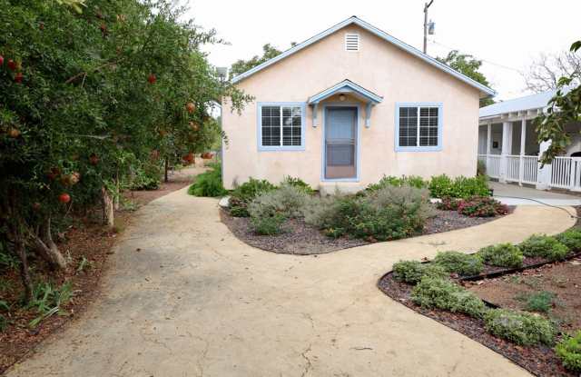 Newly Remodeled 1 Bedroom Country Home photos photos