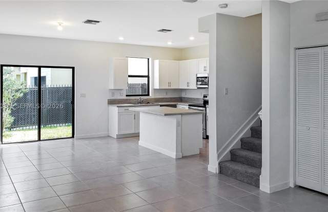 5850 Clydesdale Ct Gallery 3