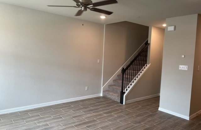 3714 Malibu Drive Gallery 3