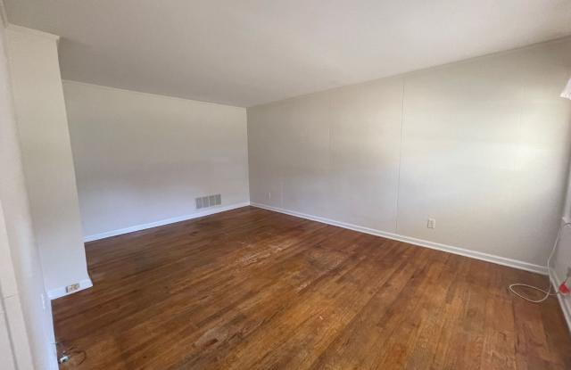 PRE-LEASING FOR AUGUST 9TH 2027! Gallery 3