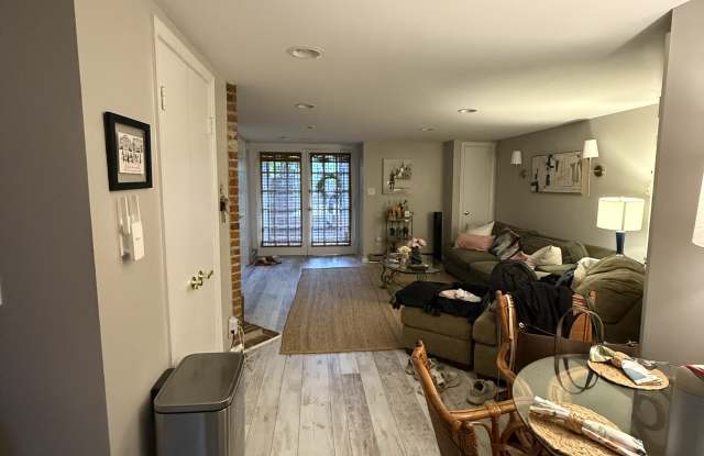 403 Seward Square Se photos photos