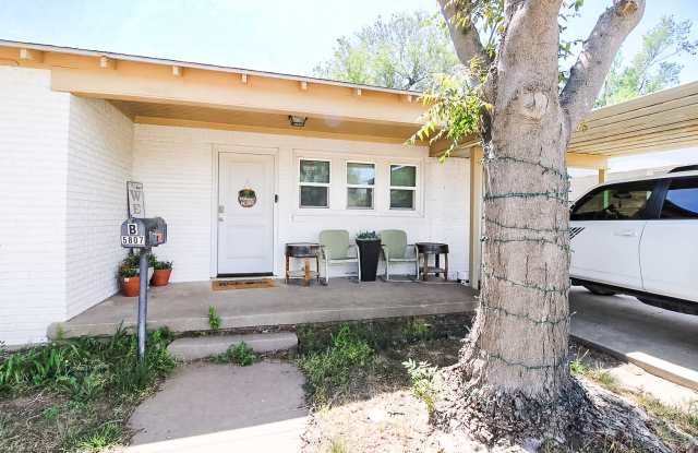 5807 Lawrence Blvd photos photos