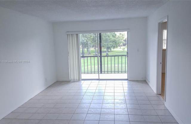 7911 N Colony Cir N - 7911 North Colony Circle, Tamarac, FL 33321