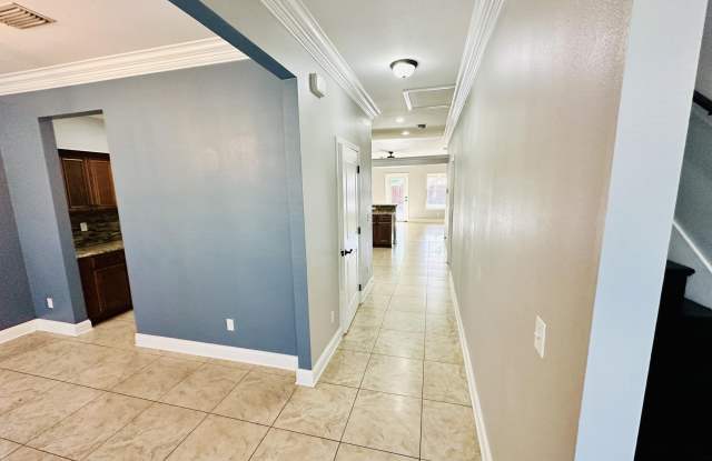 118 NW Jonquil Avenue Gallery 4