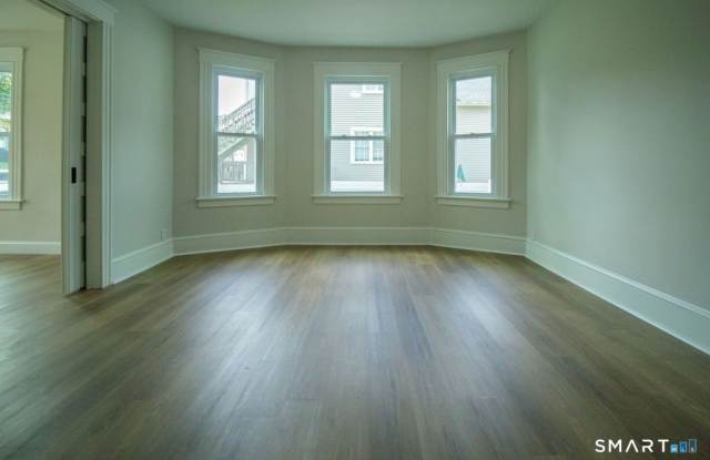 396 Chestnut Street Gallery 3