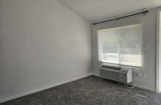 Centrally Located One Bedroom Duplex Gallery 3