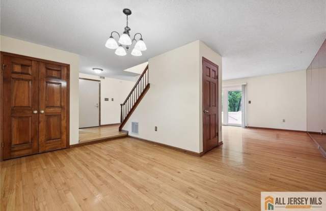 153 Thoreau Drive Gallery 3