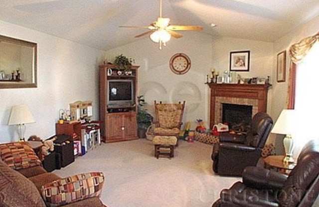 107 HARBOR POINTE Gallery 3