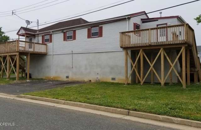 702 Edmunds Avenue photos photos