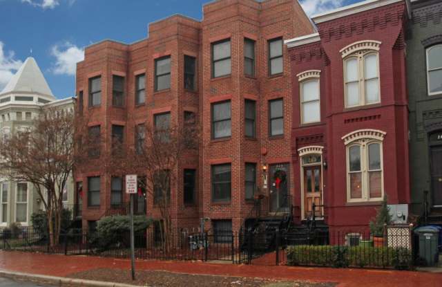 245 8TH STREET NE - 245 8th Street Northeast, Washington, DC 20002