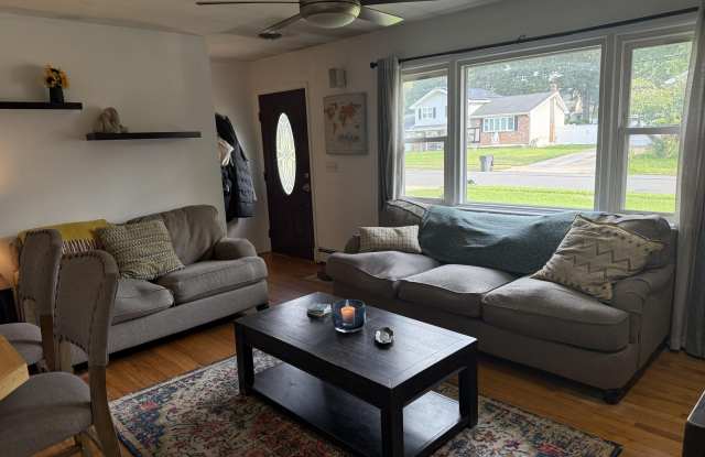 842 Regency Court Gallery 4