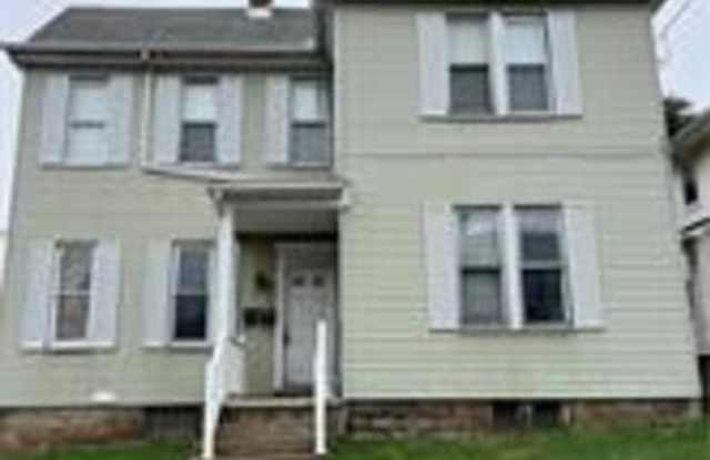 105 E. Hallam Ave - 1 photos photos