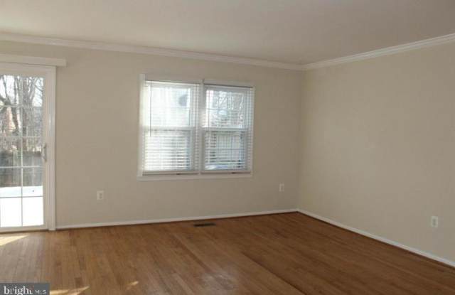 7833 HEATHERTON LN Gallery 3