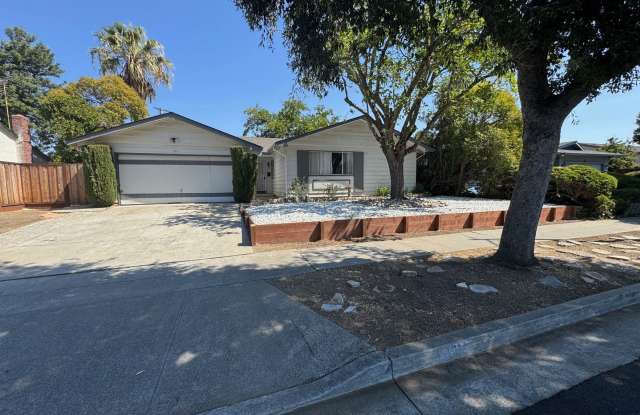 Remodeled 5 bedroom single level house - new landscaping and gardener photos photos