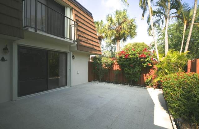 3054 30TH Court Gallery 2