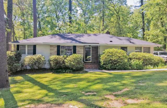 Beautifully updated and conveniently located! Just off Washington Rd photos photos